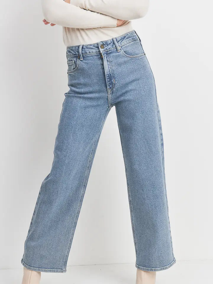 The Uncut Straight Jean-Light Denim