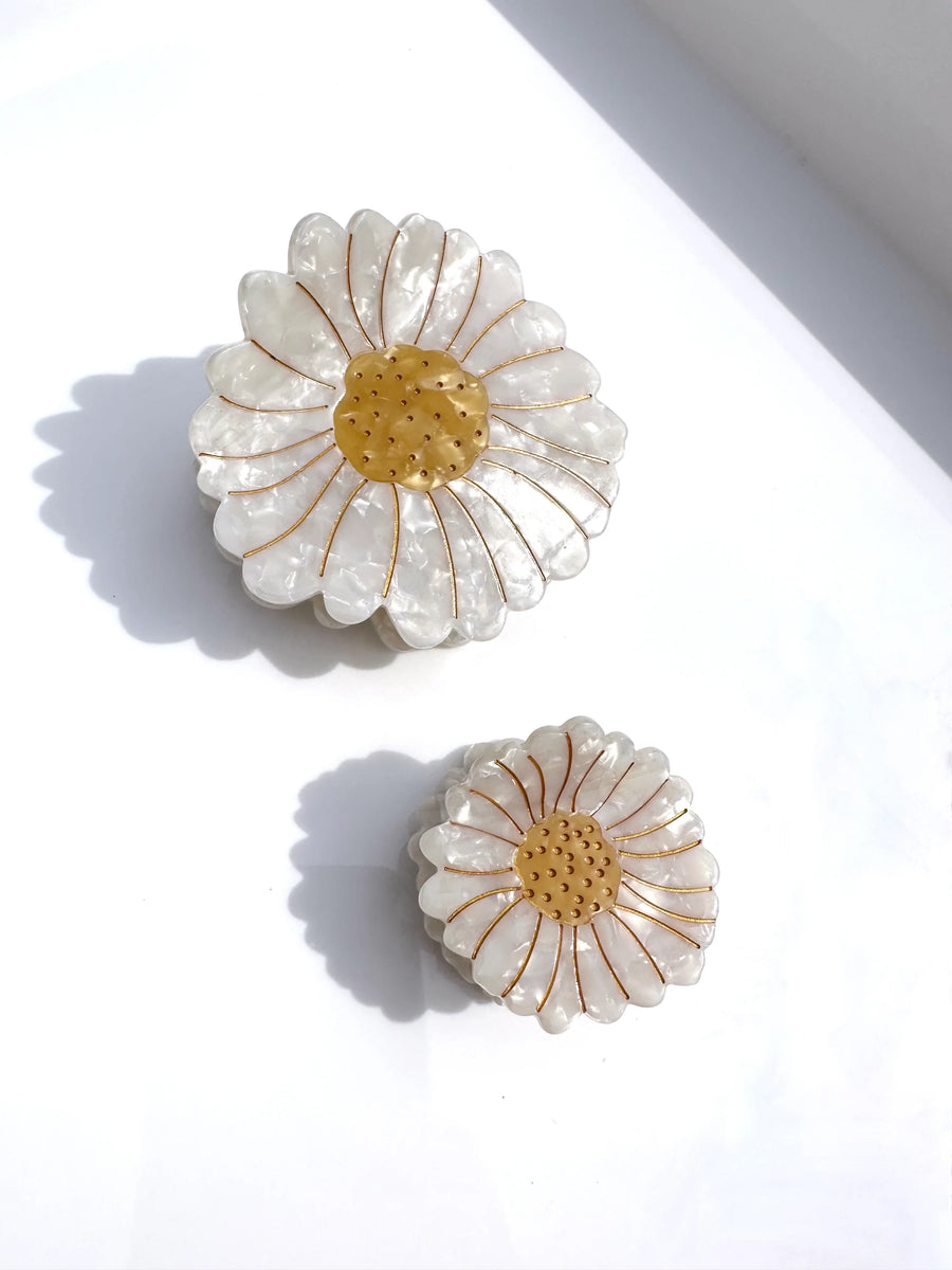 Hand-painted Daisy Flower Claw Hair Clip